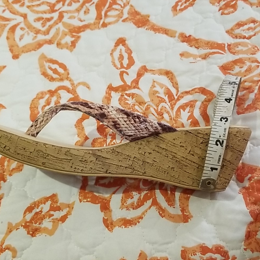 Sandals - Picture 3 of 3